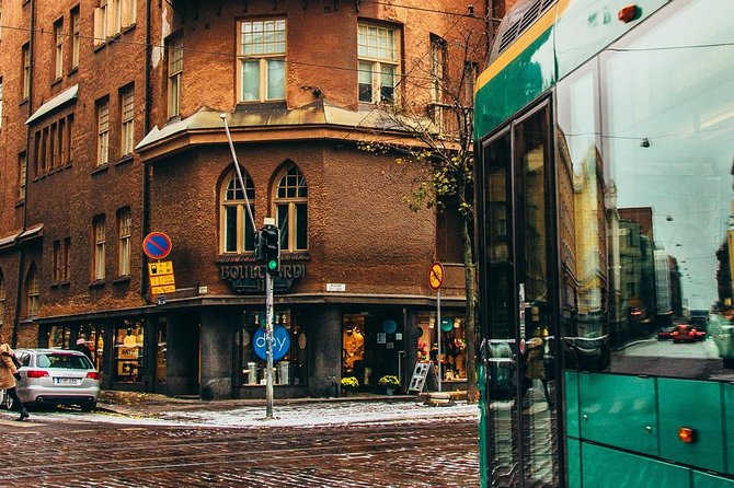 Helsinki tram tour with a city planner - Kaivopuisto brings the archipelago into view