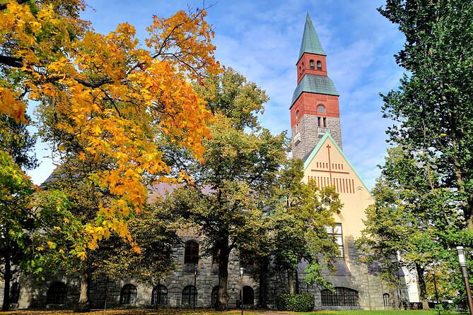 Helsinki walking tour with a city planner - Esplanadi, Runeberg, and the Swedish Theater