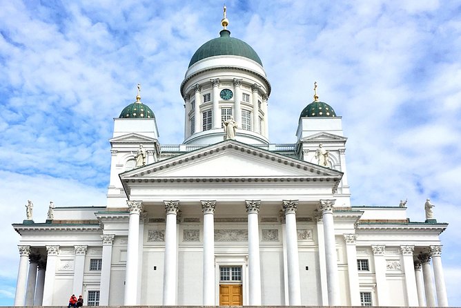 Helsinki walking tour with a city planner - The value of a city planner as your guide