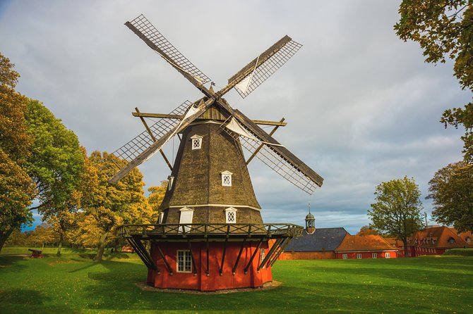 Highlights and Secrets of Copenhagen Private Walking Tour - Rosenborg gardens and Copenhagen’s royal thread