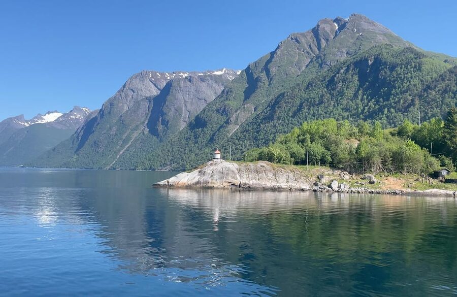 Hjørundfjord Fjord Cruise roundtrip from Ålesund - The return journey to Ålesund