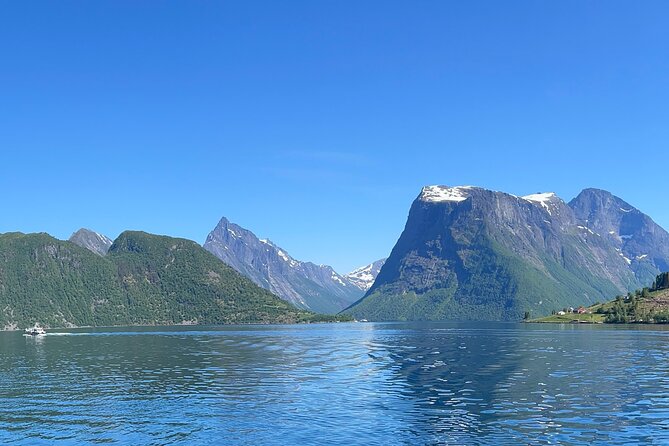 Hjørundfjord Fjord Tour Roundtrip from Ålesund - Leaving Ålesund from Rådhuskaia