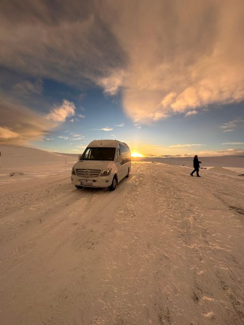 Honningsvåg: North Cape Winter Excursion with Entry Ticket - A realistic three-hour schedule