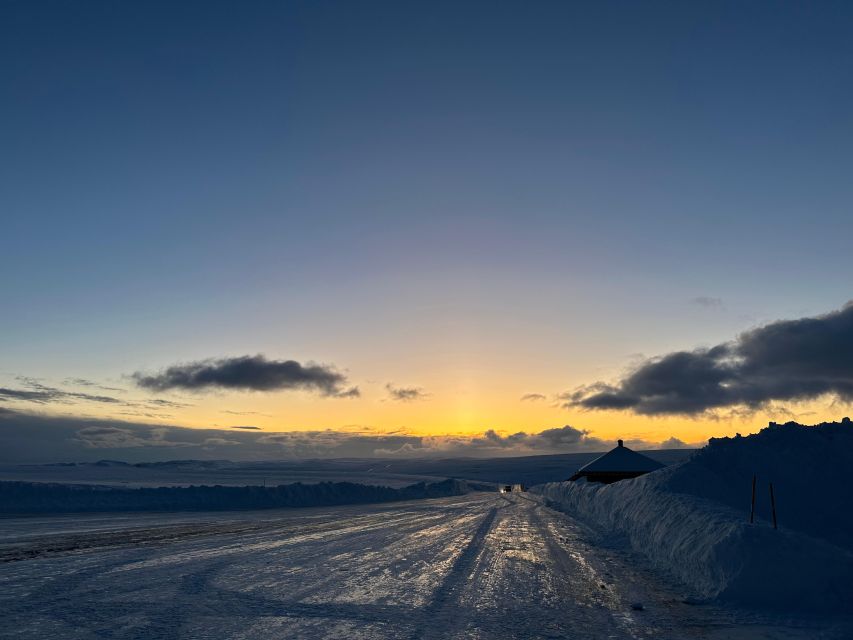 Honningsvåg: North Cape Winter Excursion with Entry Ticket - Safety, comfort, and the human side of the tour