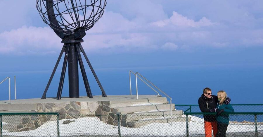 Honningsvåg: North Cape Winter Excursion with Entry Ticket - What convoy driving means for your visit