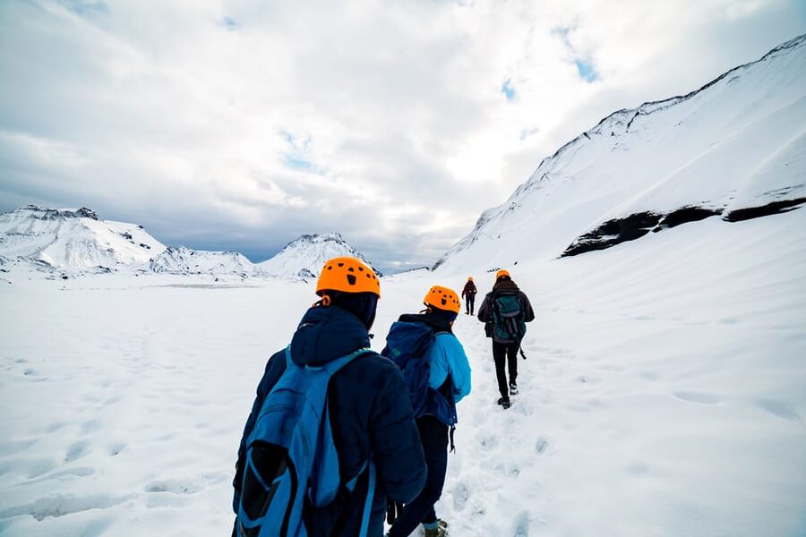 Iceland 3-Day Tour Golden Circle, Glacier Lagoon, & Ice Cave - Guides, group size, and the feel of the trip