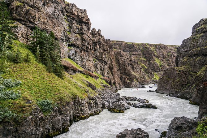 Iceland’s Top Grade 4 Rafting – Drysuit, Canyon & Adrenaline - Who should book this rafting trip?