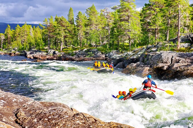 Intermediate Difficulty Level Rafting Experience in Dagali - Guides, safety, and the group size