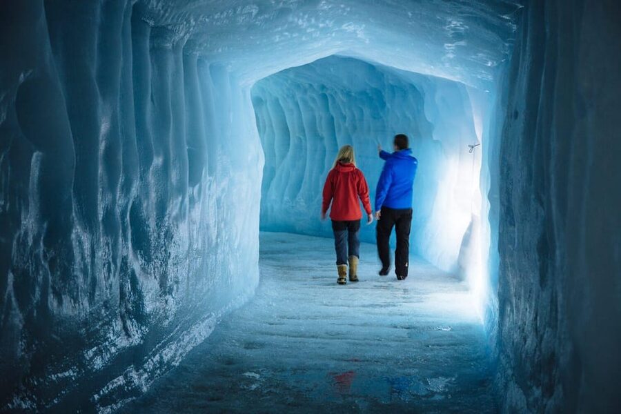 Into the Glacier: Snowmobile + Langjökull Ice Tunnel Combo - What makes the guides important