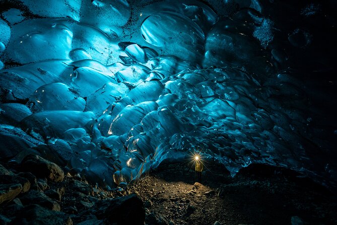 Jökulsárlón: Blue Ice Cave and a Long Glacier Hike - Inside the remote 200-meter blue ice cave