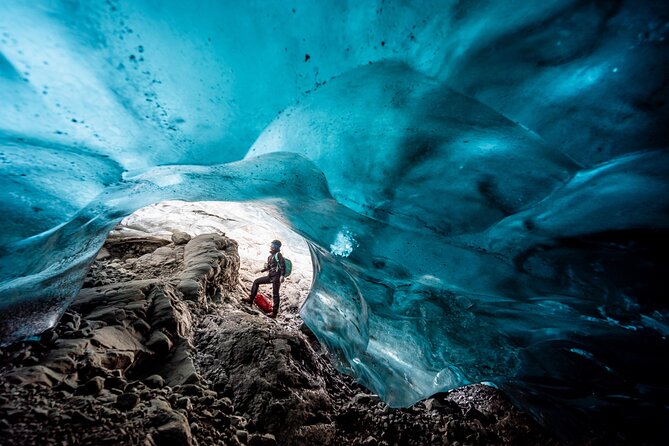 Jökulsárlón: Blue Ice Cave and a Long Glacier Hike - What the small group adds