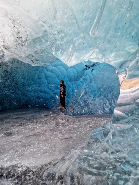 Jökulsárlón: Blue Ice Cave Tour and Glacier Walk - The 1 to 1.5-hour hike across the glacier