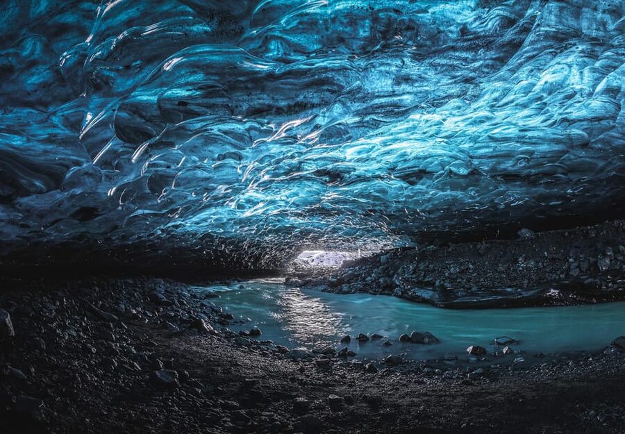Jökulsárlón: Crystal Ice Cave Super Jeep Tour - Time inside the cave and the problem of crowds