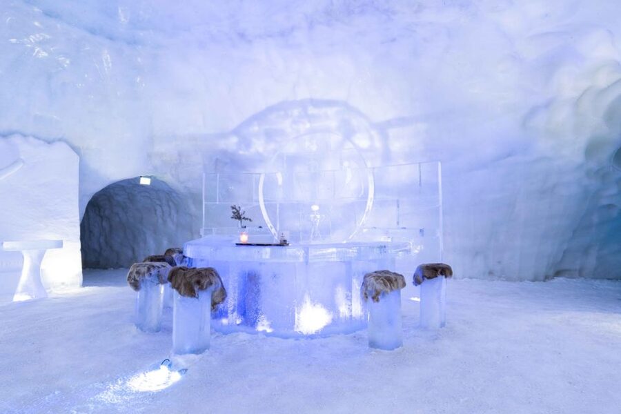 Kirkenes: Snowhotel Entrance Ticket - Planning your two-hour visit