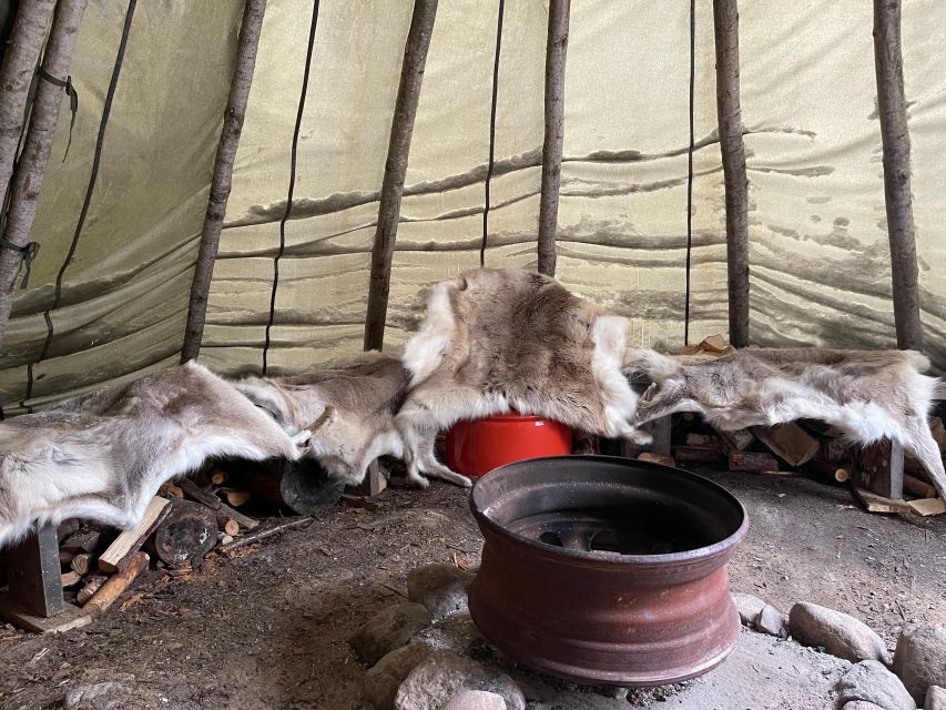 Korouoma Canyon Frozen Waterfalls Hike & Private Teepee BBQ - Should you book the Korouoma tour?