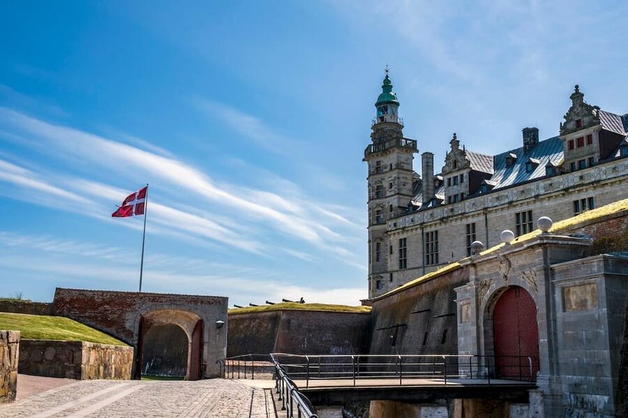 Kronborg Castle Entry Ticket - Royal halls, furniture, and the great ballroom