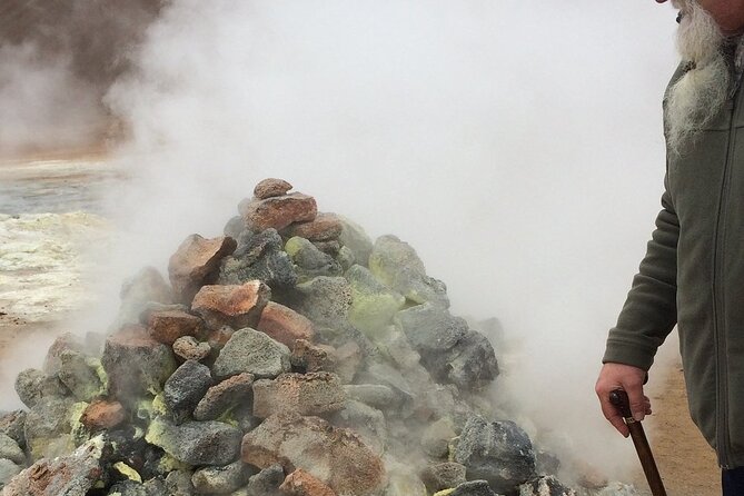 Lake Myvatn Day Tour and Godafoss Waterfall for Cruise Ships from Akureyri Port - Dimmuborgir: dark lava with room for imagination