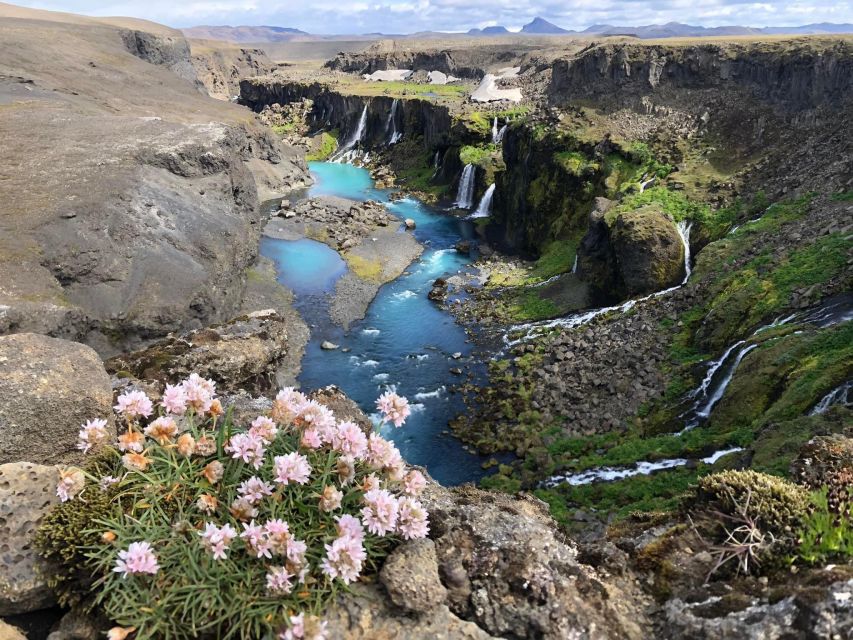 Landmannalaugar Jeep Tour - Why Landmannalaugar feels unlike the rest of Iceland