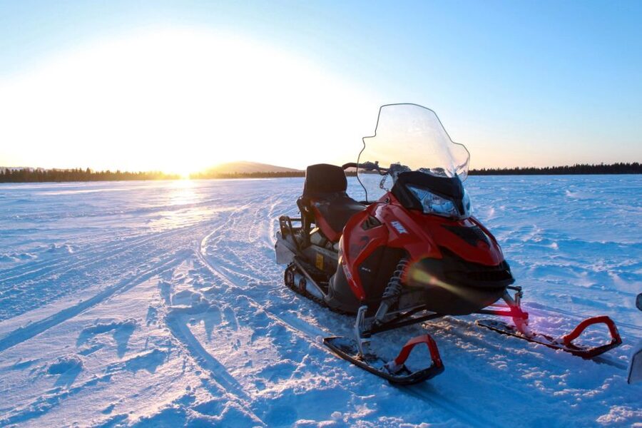 Levi: 3 Hour Snowmobile Safari Around Levi with Coffee Break - Who should book this safari?