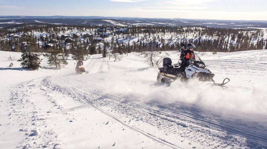 Levi: 4 Hour Snowmobile Safari to the Fells in Levi - A 20-minute Finnish coffee break