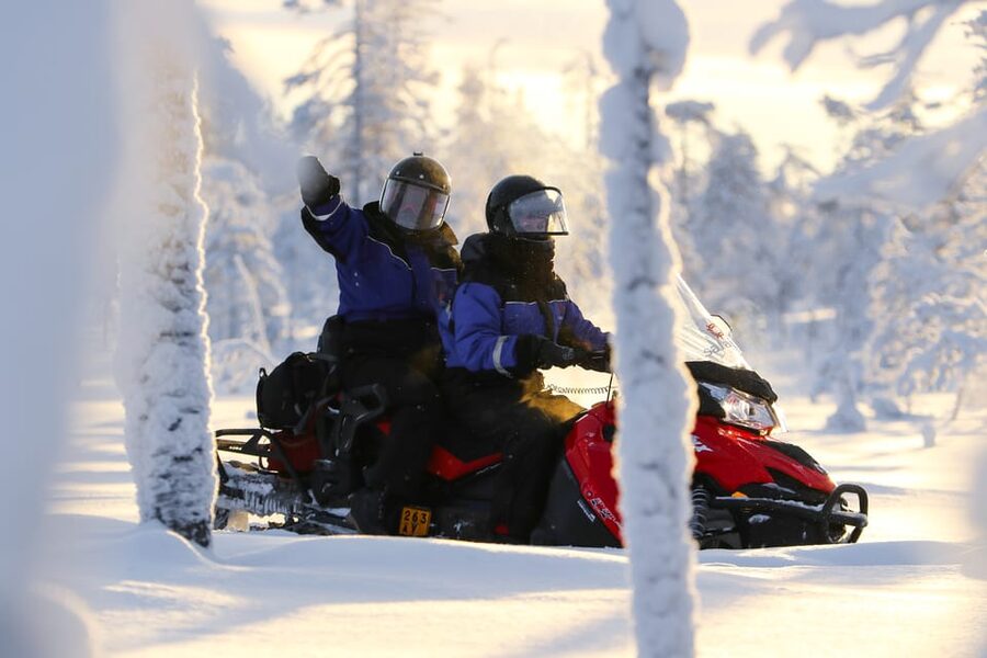 Levi: Easy Snowmobile Safari into the Nature - Leaving Levi for the snowy forest