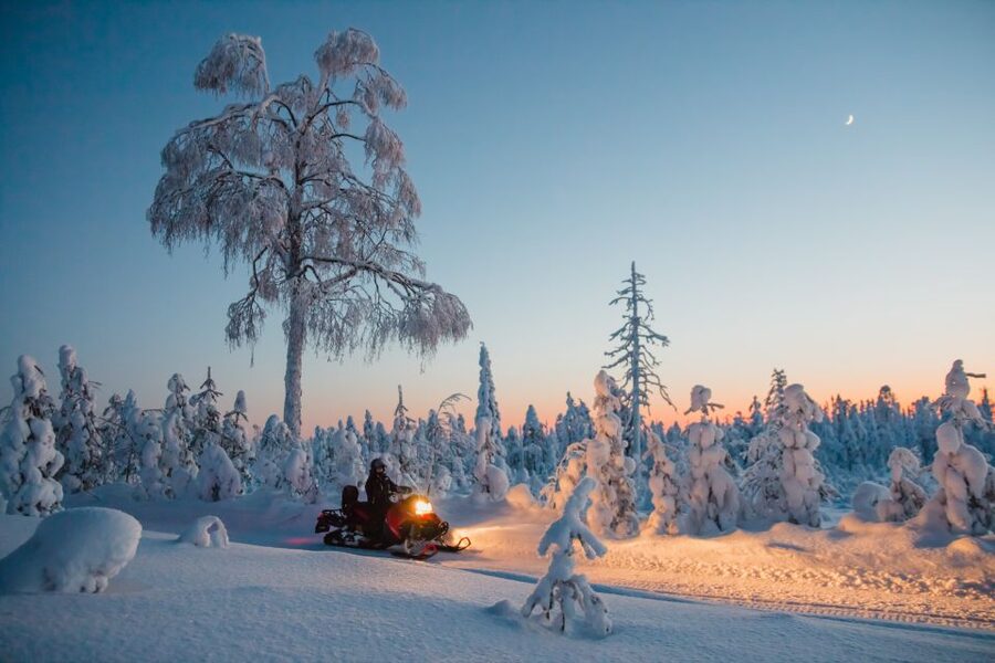 Levi: Evening Snowmobile Safari - Should you book the Evening Snowmobile Safari?