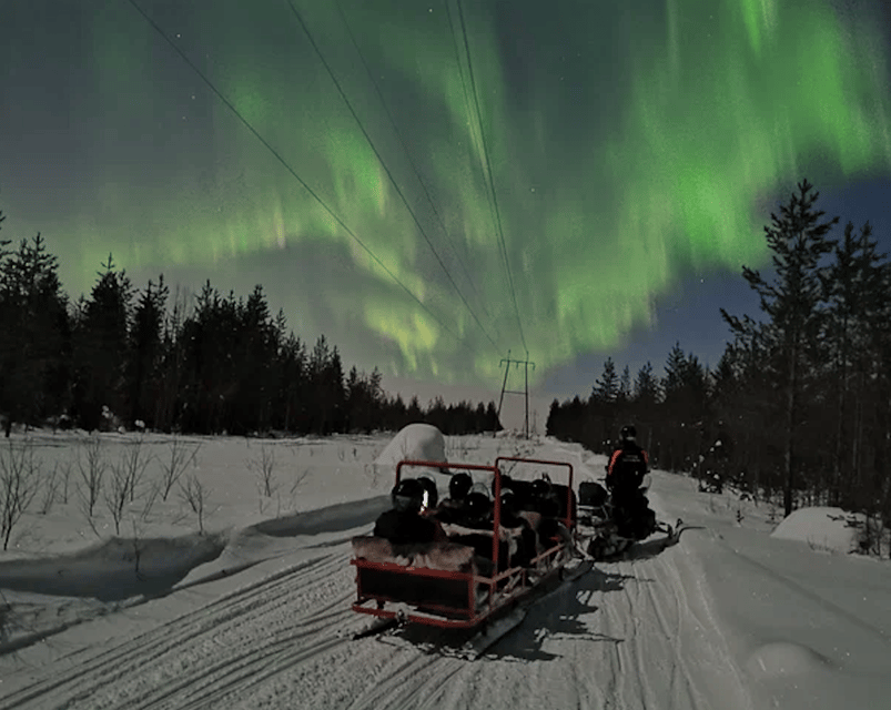 Levi: Northern Lights Sledge Ride - The snowmobile sledge and comfort factor