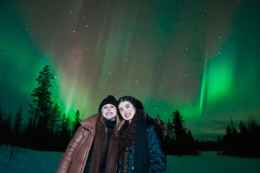 Levi: Northern Lights Tour with Guaranteed Sightings - Staying warm during a minus 40 degree night