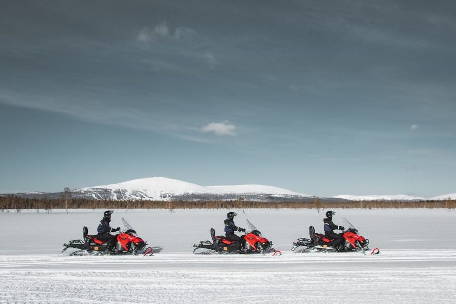 Levi: Snowmobile Safari with Ice Fishing and Outdoor Lunch - FAQ