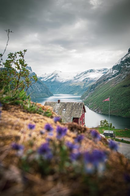 Ljøen, Hellesylt: Ljøen Farm Tour - Øvre Ljøen and the three-fjord view