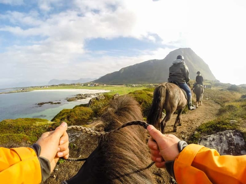 Lofoten: Guided Horse Riding Tour Over Hov and Hovsund - Crossing Hov beach at a relaxed pace