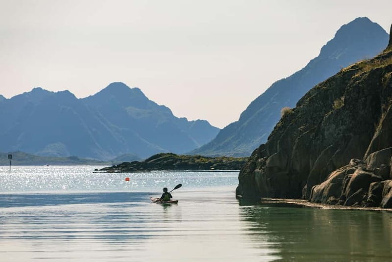 Lofoten: Guided Kayak Experience - Paddling Lofoten from Svolvær