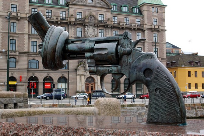 Malmö Full Day Private Trip, Sightseeing Tour & Lunch Option - Gustav Adolfs Torg, canals, and the return train