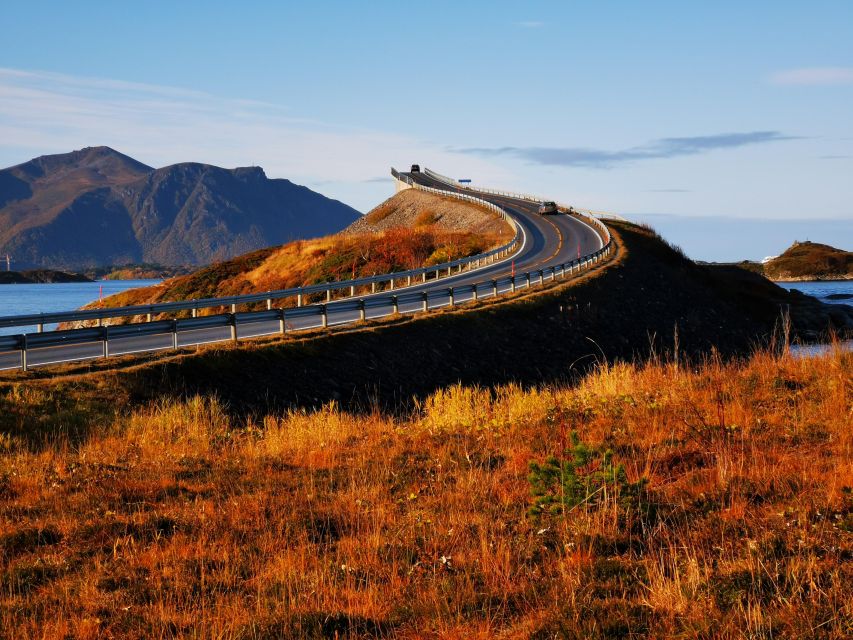 Molde: Atlantic Ocean Road & Varden Audio Guide Bus Tour - Key points to know before you book