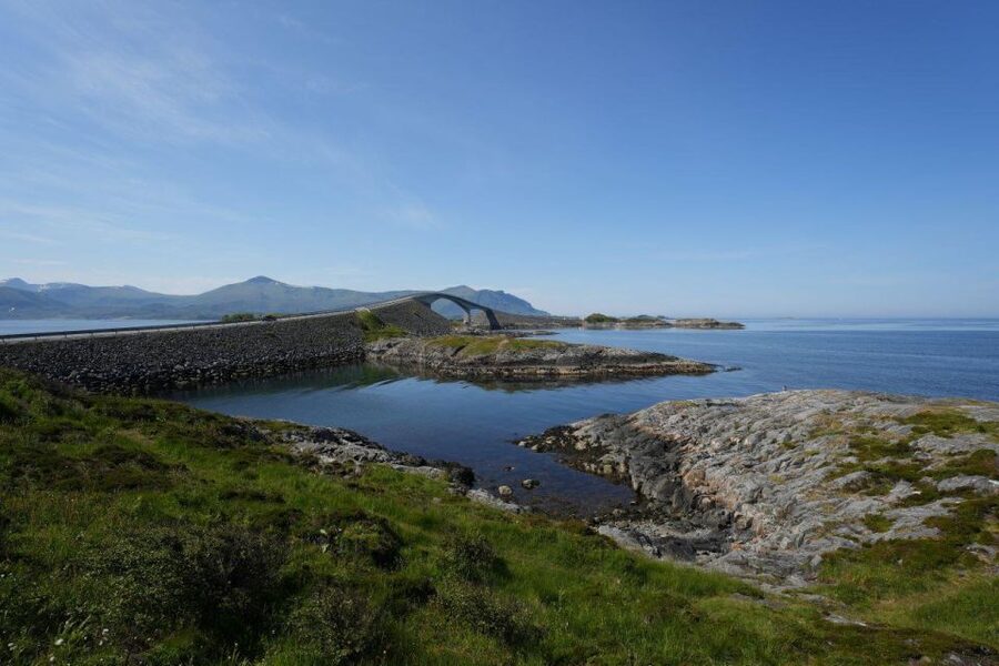 Molde: Atlantic Ocean Road & Varden Audio Guide Bus Tour - From Molde through fjords, farms, and coastal roads