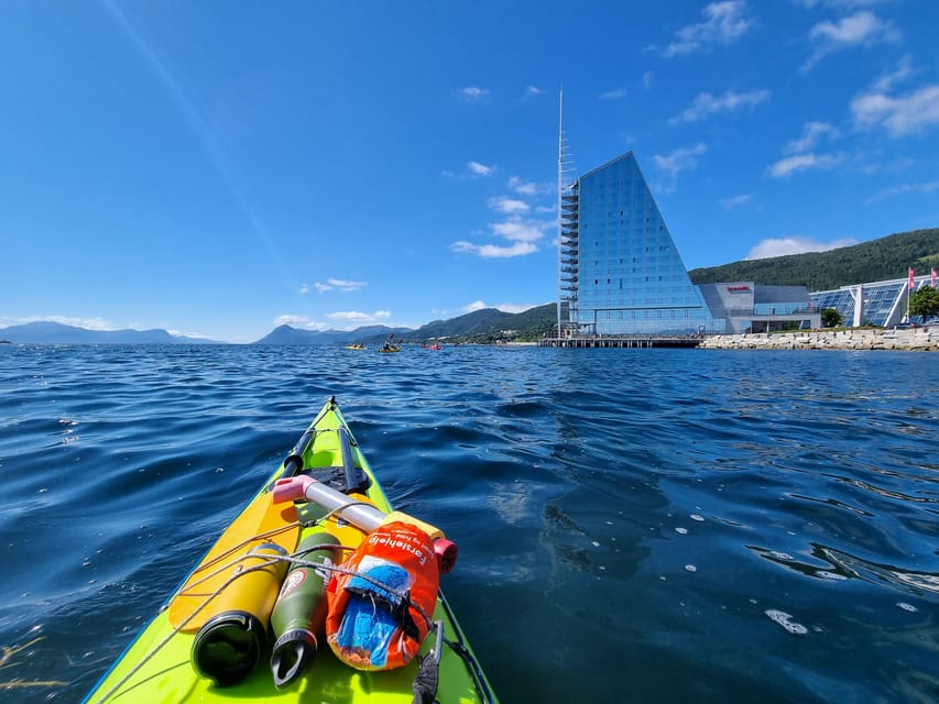 Molde - Guided kayak tour - The views, wildlife, and the weather question