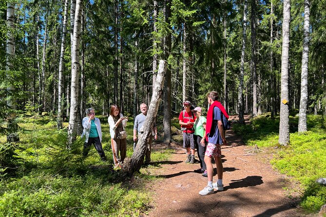 National Park Hike & Finnish Smoke Sauna Experience with Campfire Lunch - Why the smoke sauna is the main event