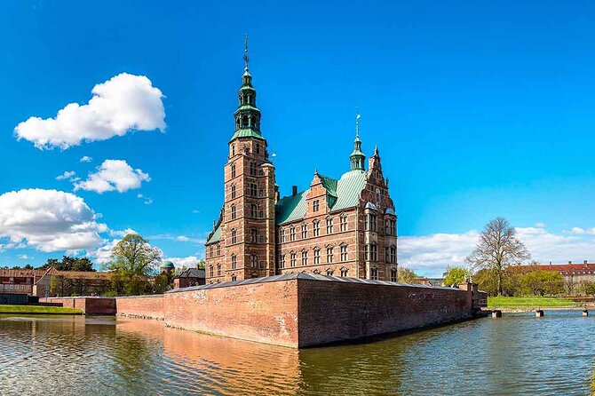 Native Walking Tour to Copenhagen - Kastellet and the Little Mermaid