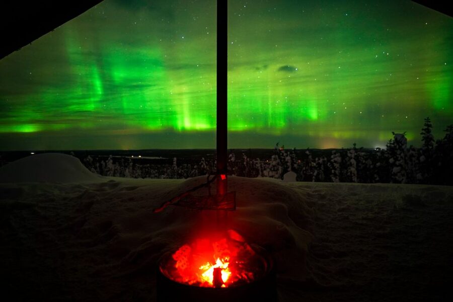 Night Snowshoeing Adventure under the Northern Lights - The ride from Rovaniemi to the trees