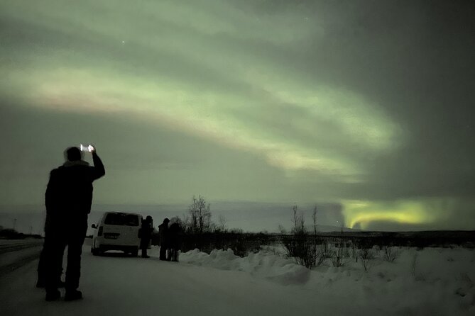 Northern Light hunt with minibus to Abisko 7:30 pm - How the guides shape the evening
