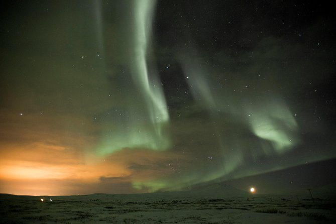 Northern Lights 4x4 Jeep/van Tour from Akureyri - Leaving Akureyri at 9:30 p.m.