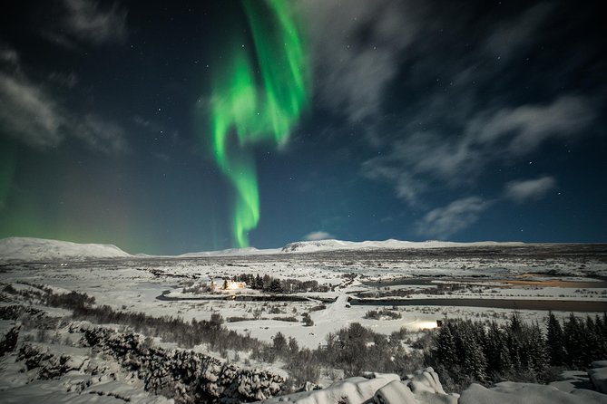 Northern Lights Bus Tour from Reykjavik with Hot Chocolate - A closer look at the four-hour schedule