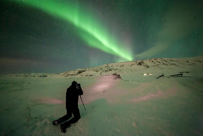 Northern Lights Bus Tour from Reykjavik with Hot Chocolate - How the guides improve your odds