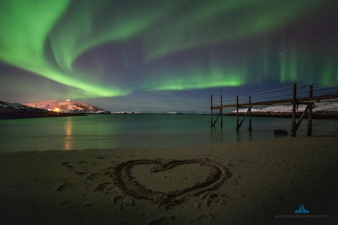 - Northern Lights Chase with Photo Package Included - Is the large group worth the lower price?