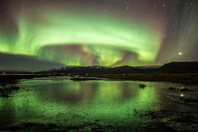 Northern Lights Classic MiniBus Tour from Akureyri - Leaving Akureyri at 9:30 p.m.