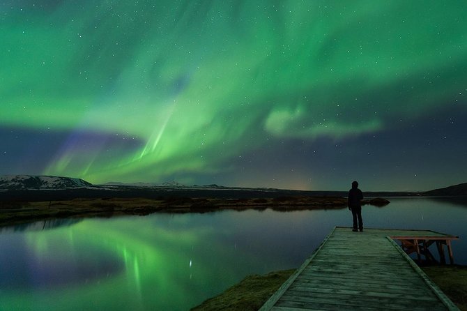 Northern Lights Guided Bus Tour from Reykjavik - What it feels like to wait outside