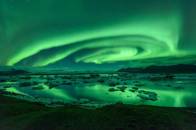 Northern Lights Guided Bus Tour from Reykjavik - Who should book this Reykjavik aurora tour?