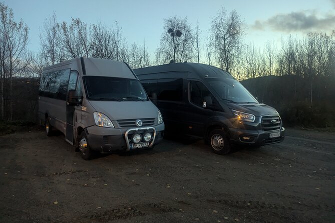 Northern Lights Minibus Chase Max 16 Person In Group - What to bring for Alta after dark