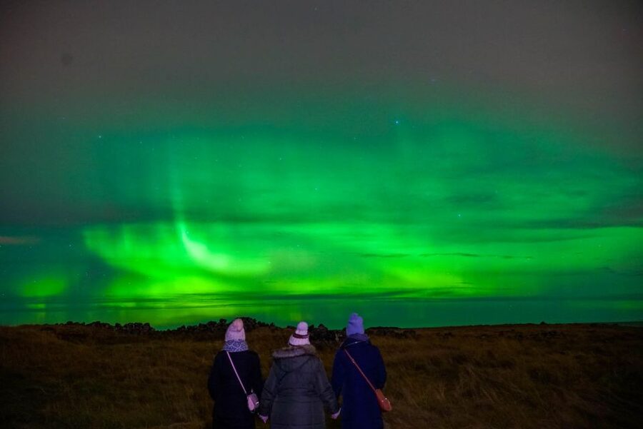 Northern Lights Tour From Reykjavik with Photography - Hot chocolate, pastries, and a warmer wait