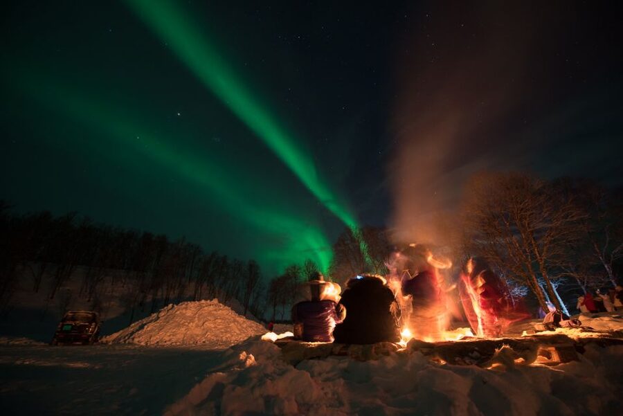 Northern lights Tromsø - small group tour with local guide - Why the six-hour chase matters in Tromsø